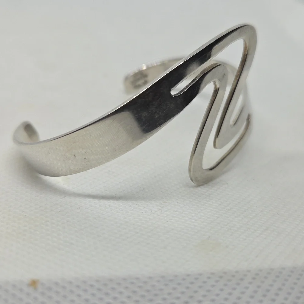 Sterling 925 Cuff Bracelet - Picture 2 of 5